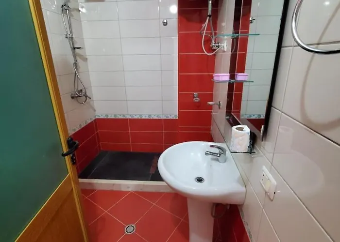 Side Two-bedroom Daire Dıraç